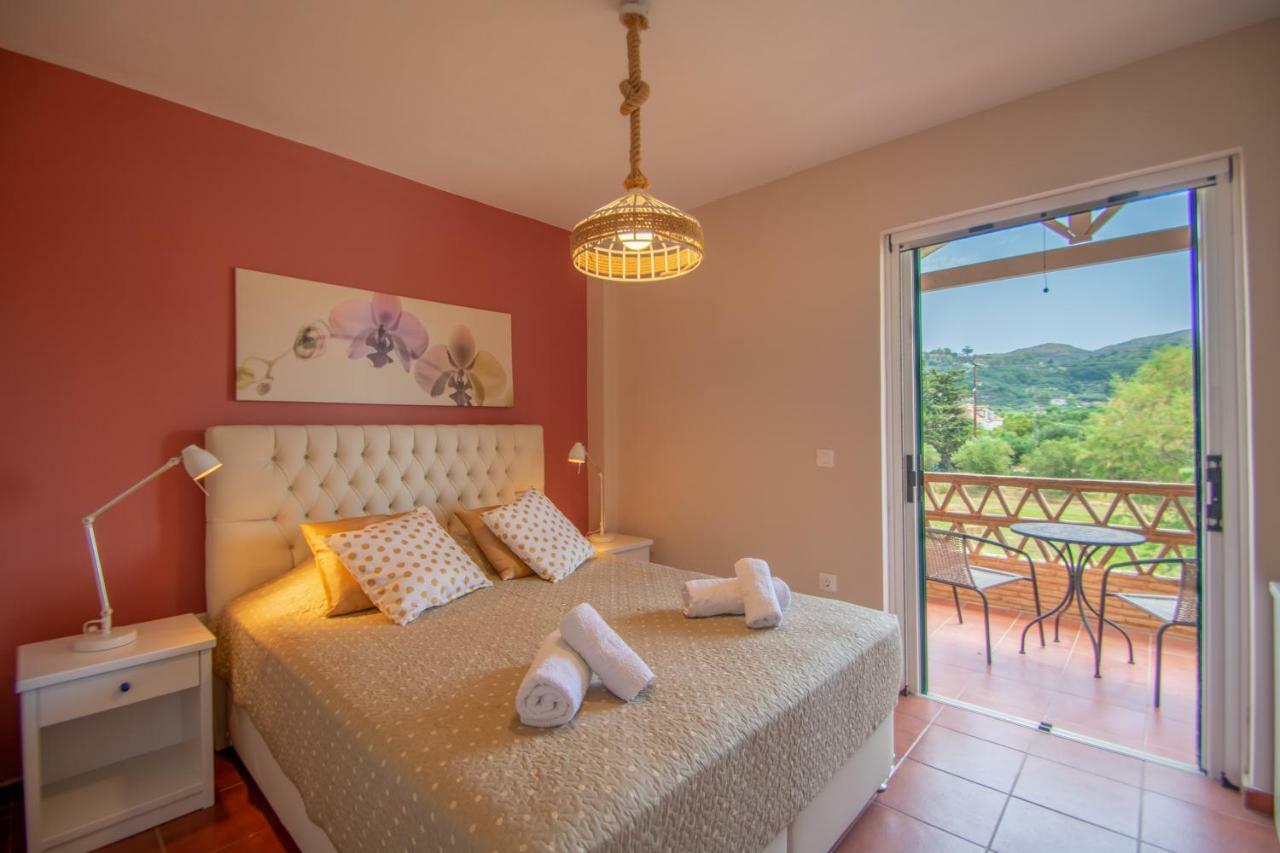 Elegant Maisonettes Kalamaki Bagian luar foto